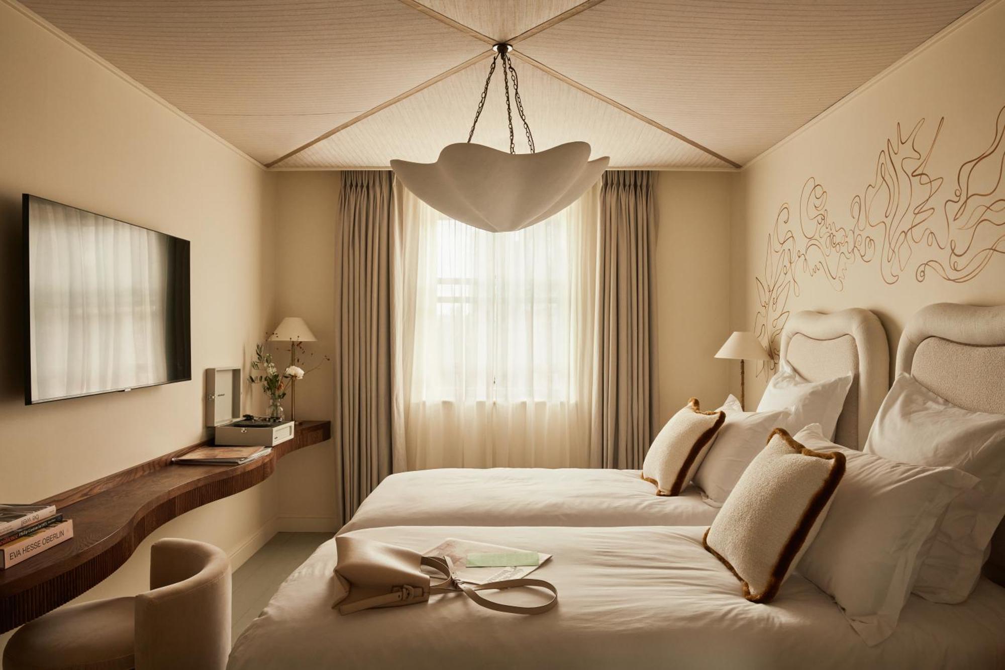 No 42 By Guesthouse, 4*
