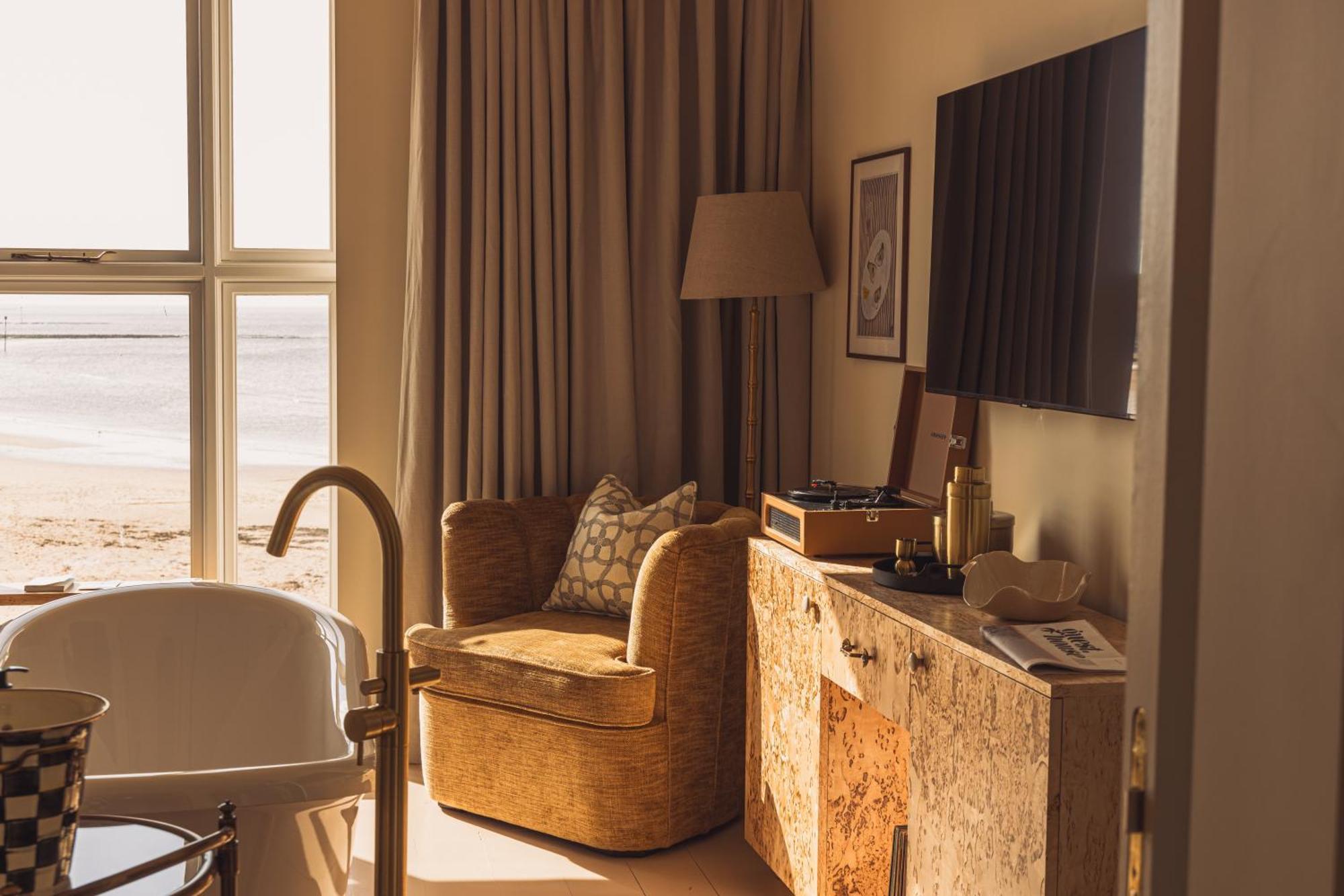 No 42 By Guesthouse, Hotel 4*