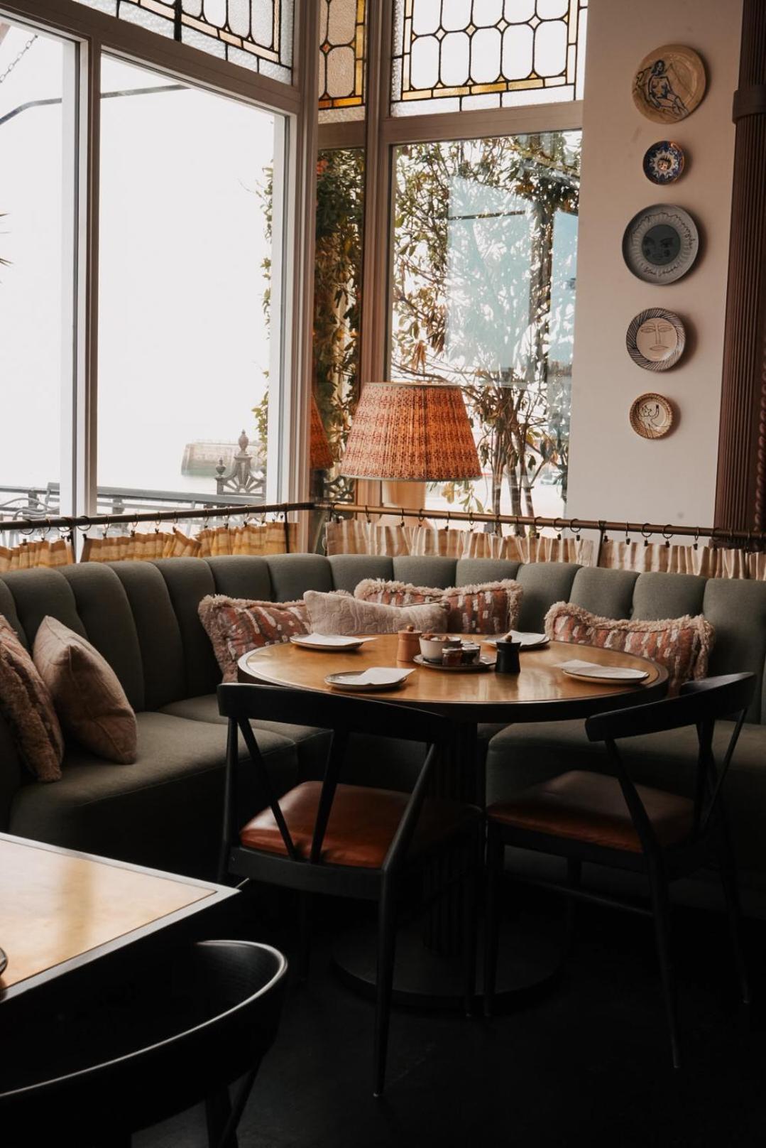 No 42 By Guesthouse, 4*